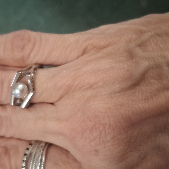 Sterling silver fresh water pearl ring - Picture 7 of 7